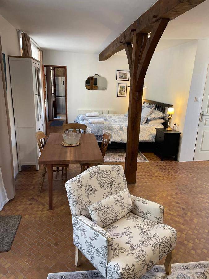 Gîte pour 2 personnes, avec terrasse et vue, animaux acceptés à Badefols-d'Ans - 3