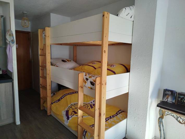 Gîte pour 5 personnes, avec terrasse et vue dans Gréolières les Neiges - 4