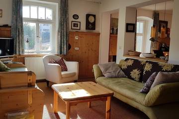 Gîte pour 2 personnes, avec terrasse ainsi que jacuzzi et jardin à Schramberg