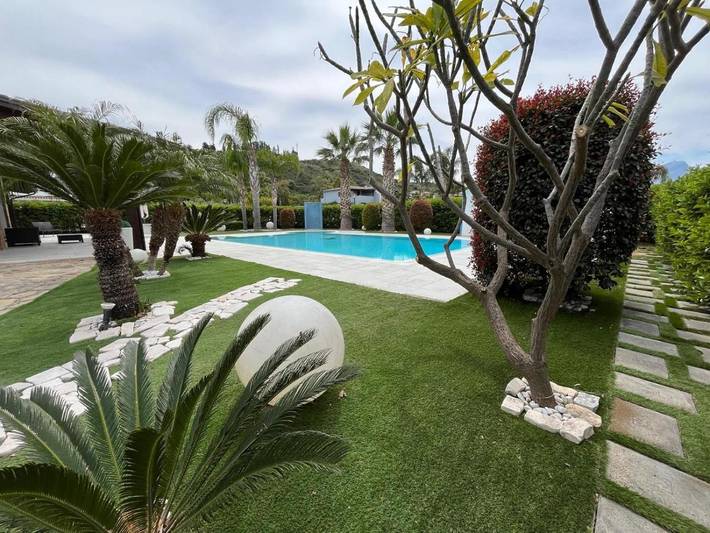 Villa per 10 persone, con piscina e giardino - 1