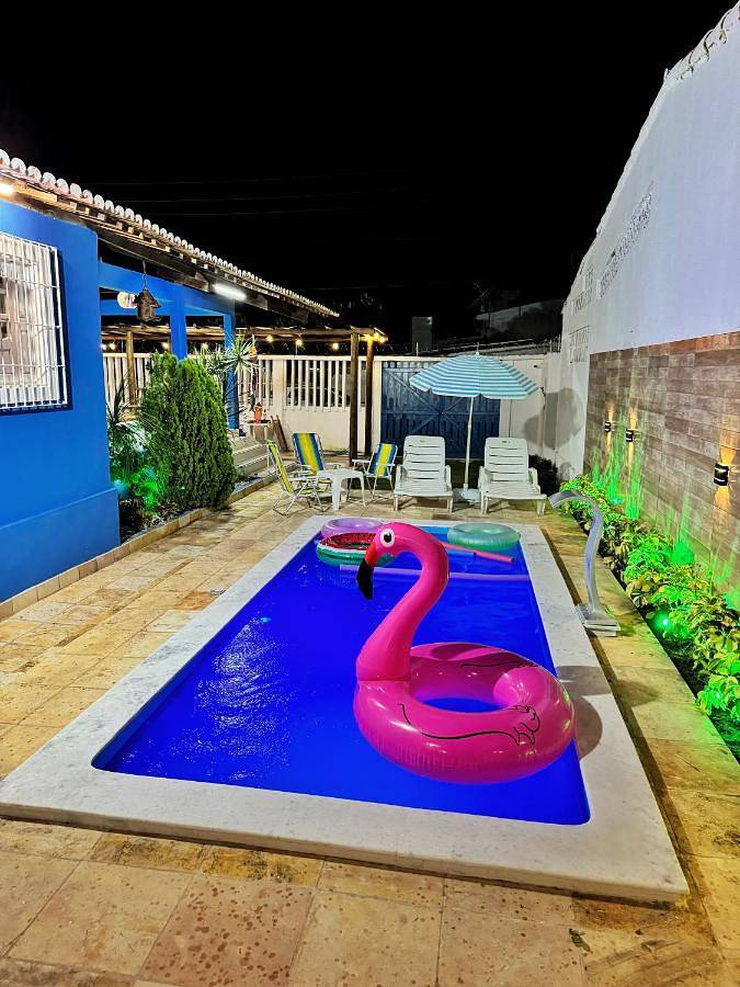 Casas e apartamentos de temporada para 20 pessoas, com jardim e piscina, com animais de estimação em São José da Coroa Grande
