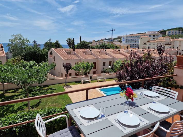 Holiday rental for 6 people, with ocean view and pool as well as garden and terrace in Sant Feliu de Guíxols