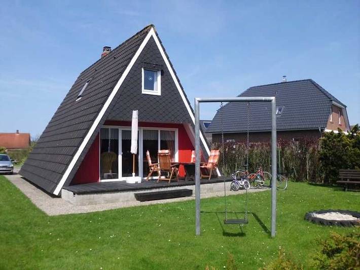 Ferienhaus für 4 Personen, mit Terrasse und Garten in Carolinensiel