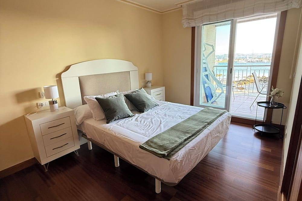 Entire apartment, Isamar Bellavista Playas - Beautiful Apartment With Terrace At The Foot Of Two Beaches in Sanxenxo, Rías Baixas