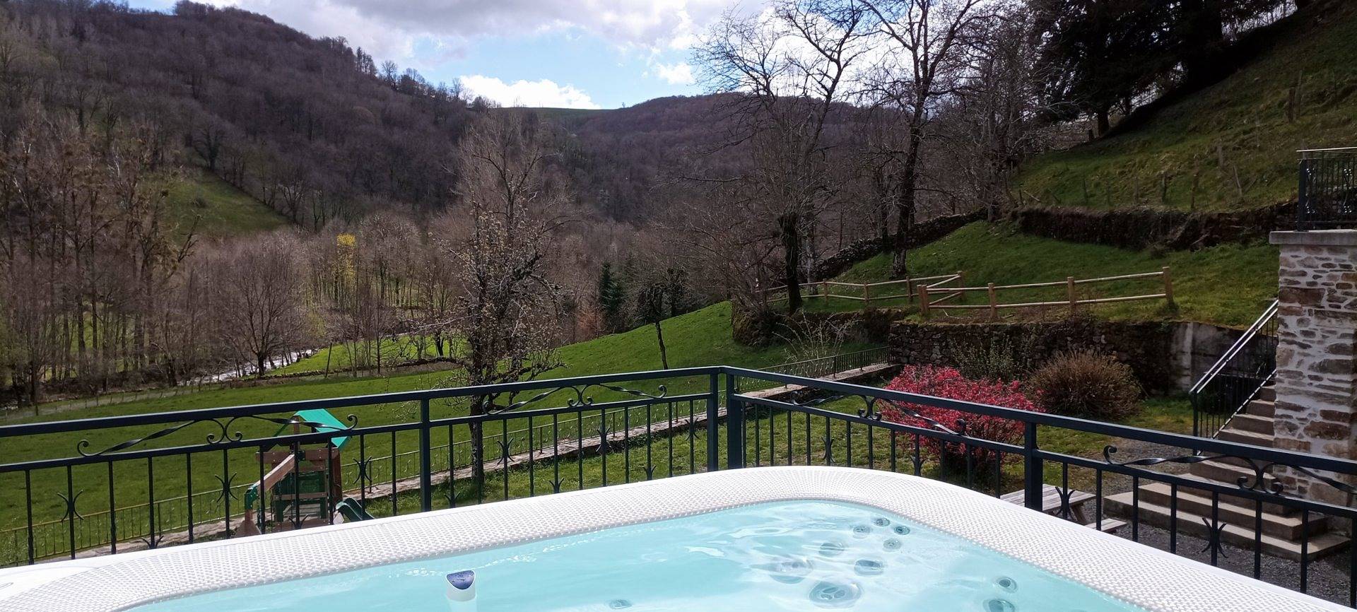 Gîte Le Marquès en Aubrac, 12/15 personnes in Saint-Chély-d'Aubrac, Massif central