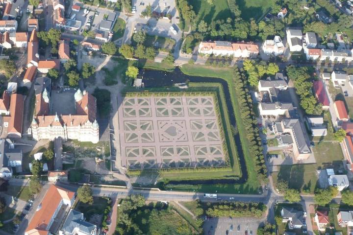 Ferienwohnung für 2 Personen, mit Terrasse und Garten sowie Seeblick in Gutow