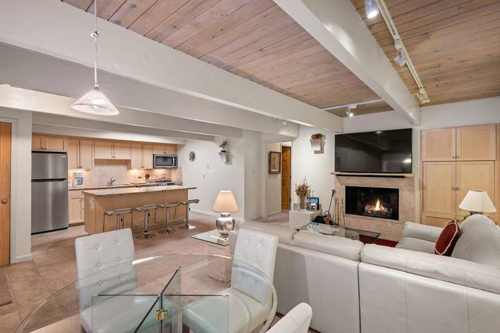 Holiday home for 4 people, with hot tub - 1