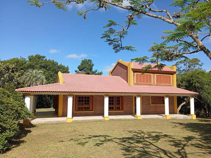 Casas e apartamentos de temporada para 13 pessoas, com jardim e jacuzzi e ainda piscina em Viamão