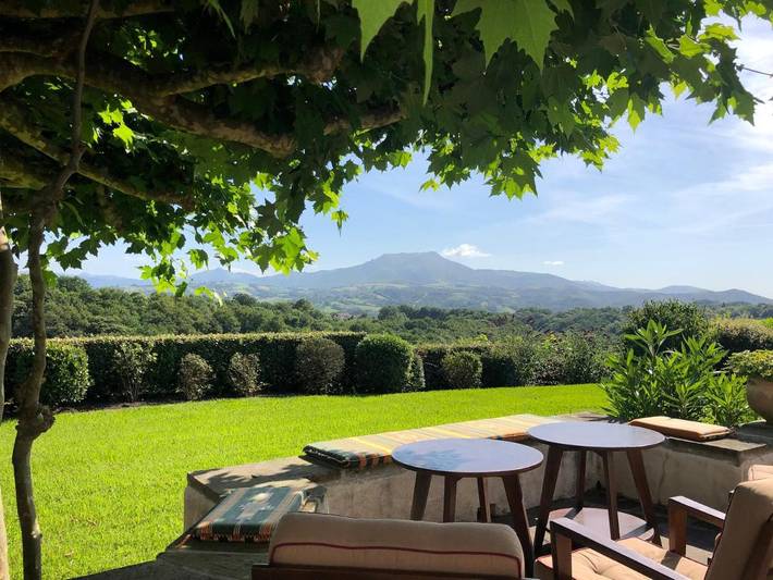 Villa pour 11 personnes, avec jardin ainsi que piscine et vue, adapté aux familles - 1