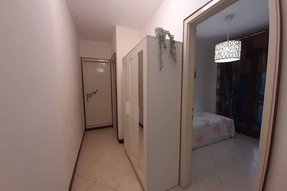 Entire apartment, Large apartment suitable for friends and families.  Cin It031009C2Ykmz5Nyx in Grado, Gorizia Province