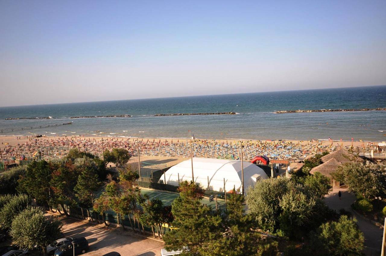 Grand Hotel Azzurra Club in Lido Adriano, Province de Ravenne