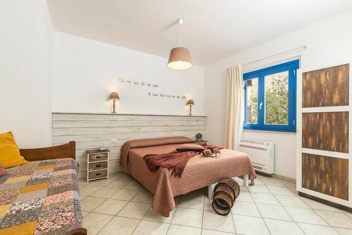 Maison d’hôte pour 3 personnes, avec Balcon ainsi que Terrasse et Vue à Baunei - 4