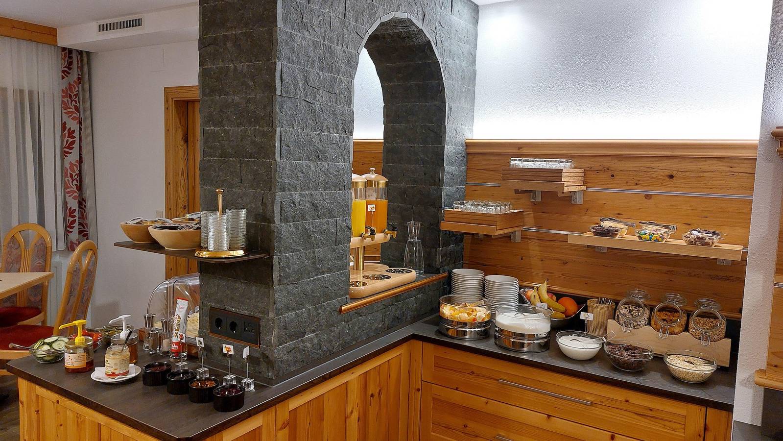 Ganze Ferienwohnung, Familienz. 3 Pers. mit Dusche od. Bad,Wc in Galtür, Verwall