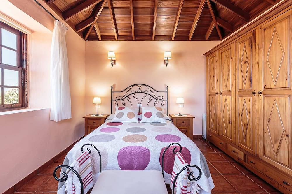 Casa con Bonitas Vistas y Cerca del Centro del Pueblo de Garafía, La Palma in Garafía, La Palma Nord