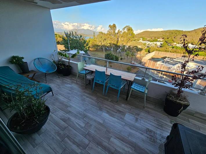 Gîte pour 6 personnes, avec vue ainsi que piscine et balcon à Nouméa - 4