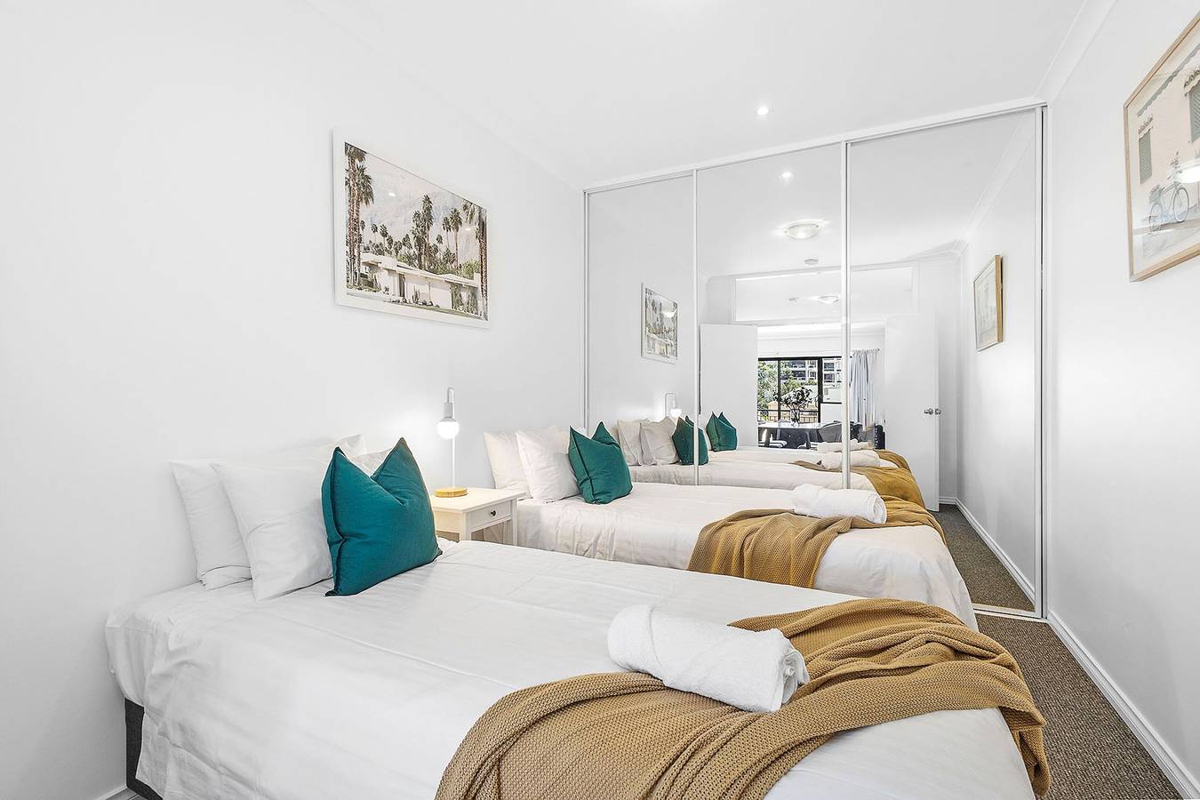 Entire apartment, Modern 2Br | Pool, Gym, Parking in East Perth, Perth