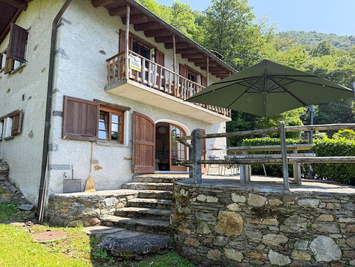 Casa Mathey in Gambarogno, Lac Majeur