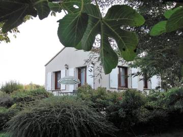 Gîte pour 4 personnes, avec jardin, animaux acceptés à La Tranche-sur-Mer