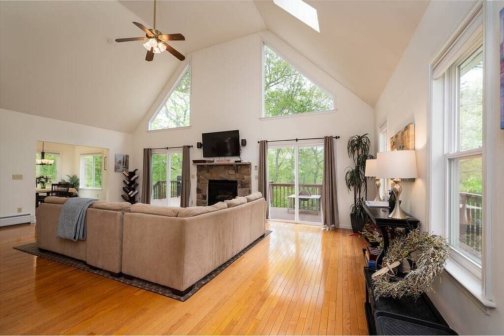 The Lookout * Lake * Masthope * Firepit * Arcade in Masthope, Pike County