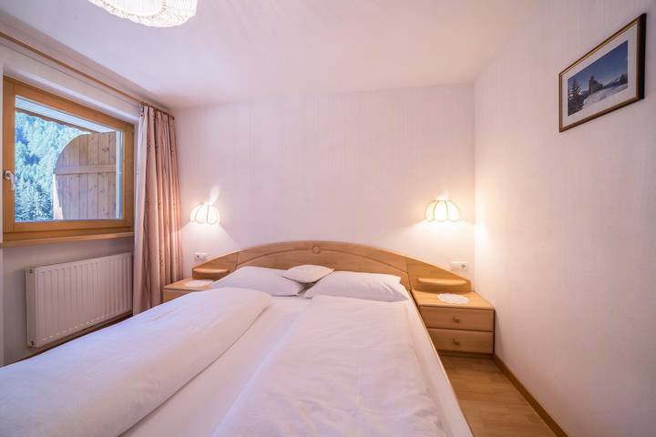 Entire apartment, Vacation Home "Maria Arnika" with Balcony, Garden, Terrace & Sauna in Capanne di Fuori, Moos in Passeier