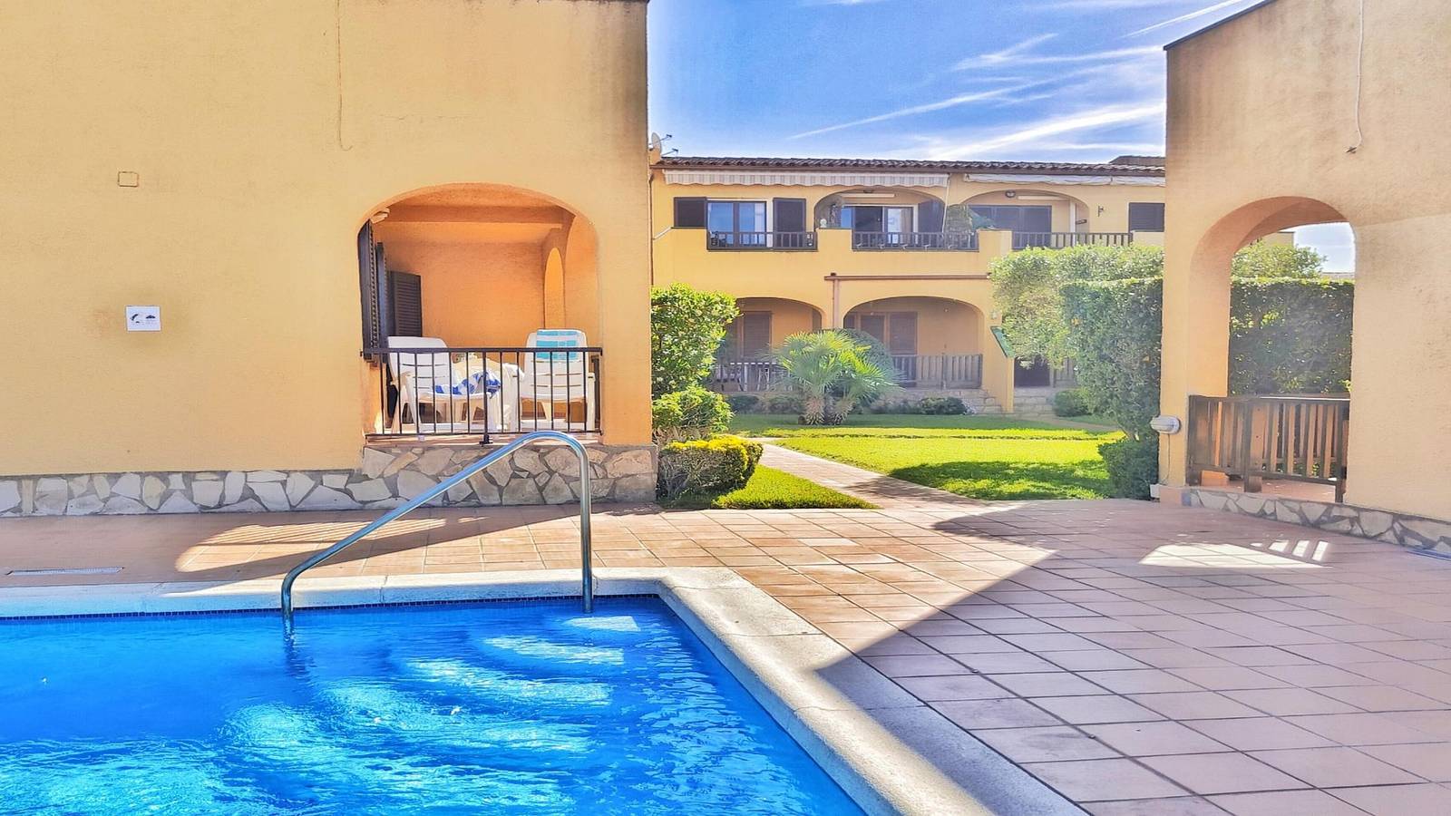 Geheel vakantieappartement, Vakantieappartement voor 5 personen met balkon/terras in L'Escala, Upper Empordà