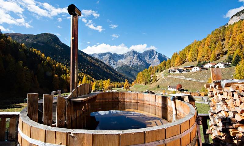 Gasthaus Mayor - Zweibettzimmer mit Etagendusche in S-charl, Scuol