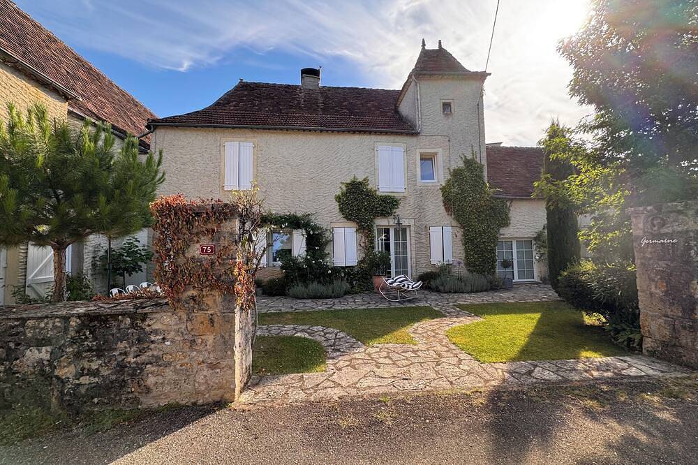 « Maison Germaine ». Belle maison de famille rénovée. Havre au cœur du Lot. in Cœur de Causse, Quercy