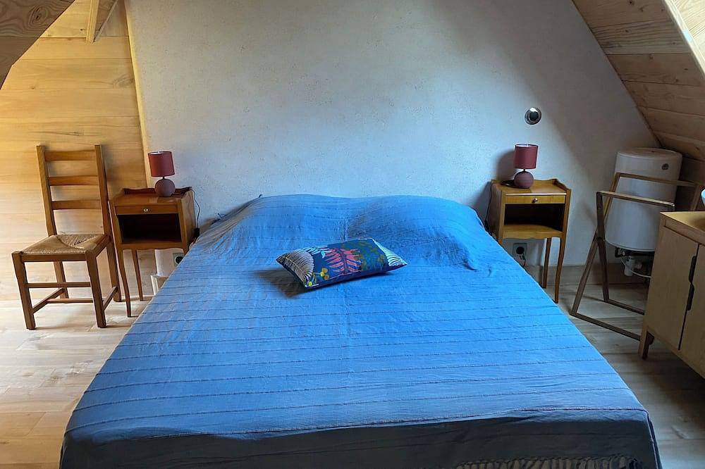 Gîte cosy dans longère  d un Manoir  terrasse privatif sur une propriété de 7 ha in Saint-Laurent, Région de Guingamp