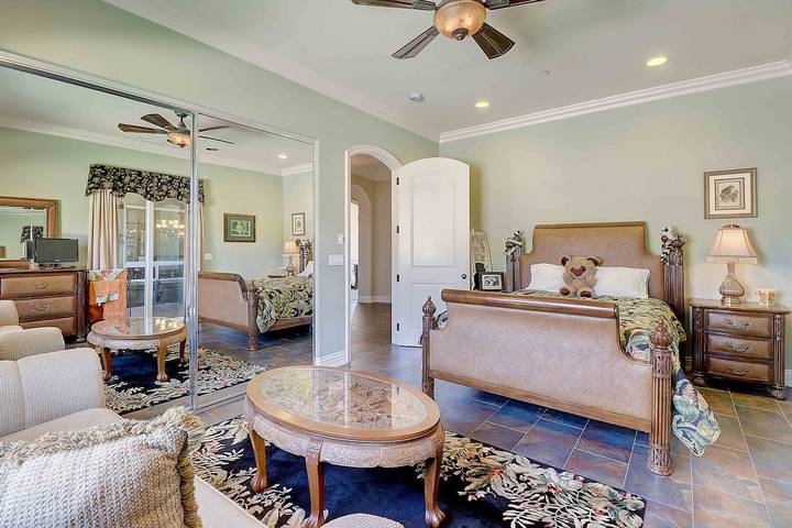 Apartamento para 12 personas, con jacuzzi y terraza en California