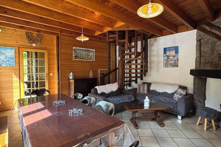 Gîte pour 9 personnes, avec jardin à Cauterets