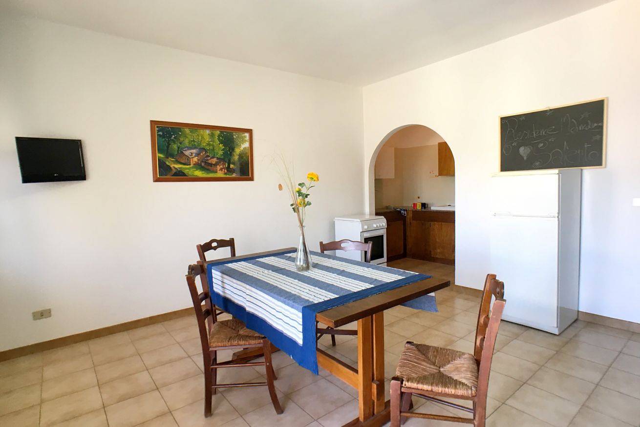 Entire apartment, Margherita apartment on the mezzanine floor, 1 bedroom, Mancaversa in Taviano, Gulf of Taranto