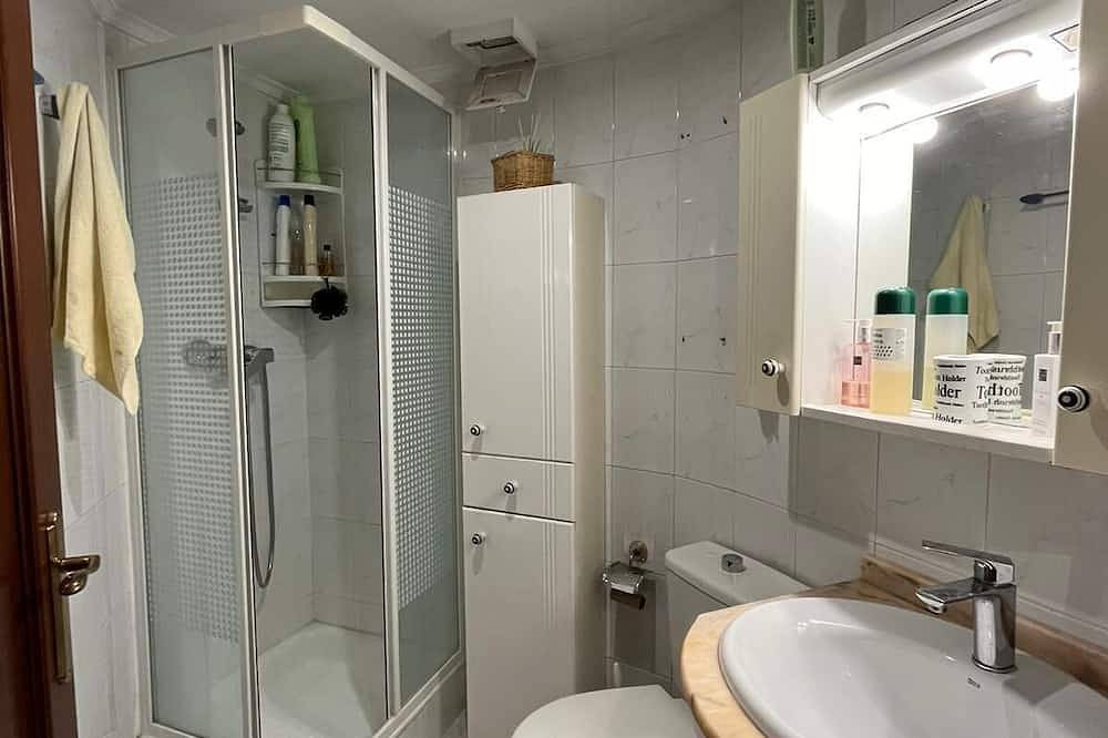 Apartamento entero, 30 Seg. de la Plage et 8 du Cntre Historique, Ideal Pour se Détendre en Famille in Castro Urdiales, Costa de Cantabria