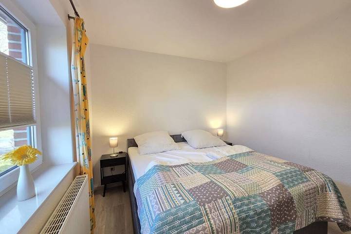 Ferienhaus für 8 Personen, mit Terrasse und Garten sowie Sauna in Norden-Norddeich - 2