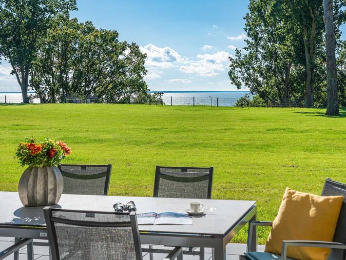 Ferienwohnung für 5 Personen, mit Terrasse und Garten sowie Sauna in Zirchow
