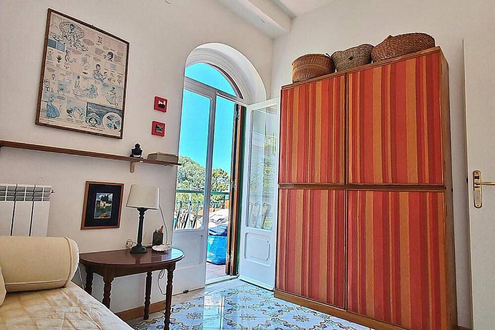 View of the Bay and Charming Houses – Mediterranea & Capricorno in Conca Verde - Sorrento, Massa Lubrense