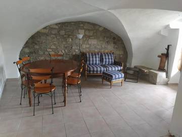Gîte pour 6 personnes, avec balcon et vue à Baix