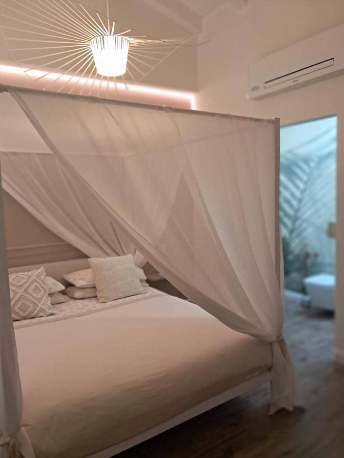 Villa für 6 Personen, mit Garten und Ausblick in Massa