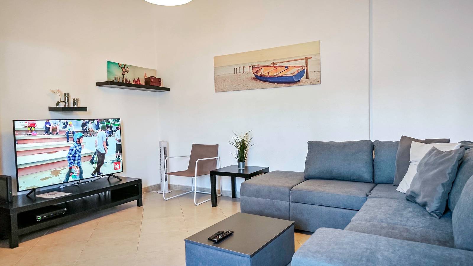 Appartement entier, Apartamento Solário près de la plage, avec piscine et Wifi in Armação de Pera, District de Faro
