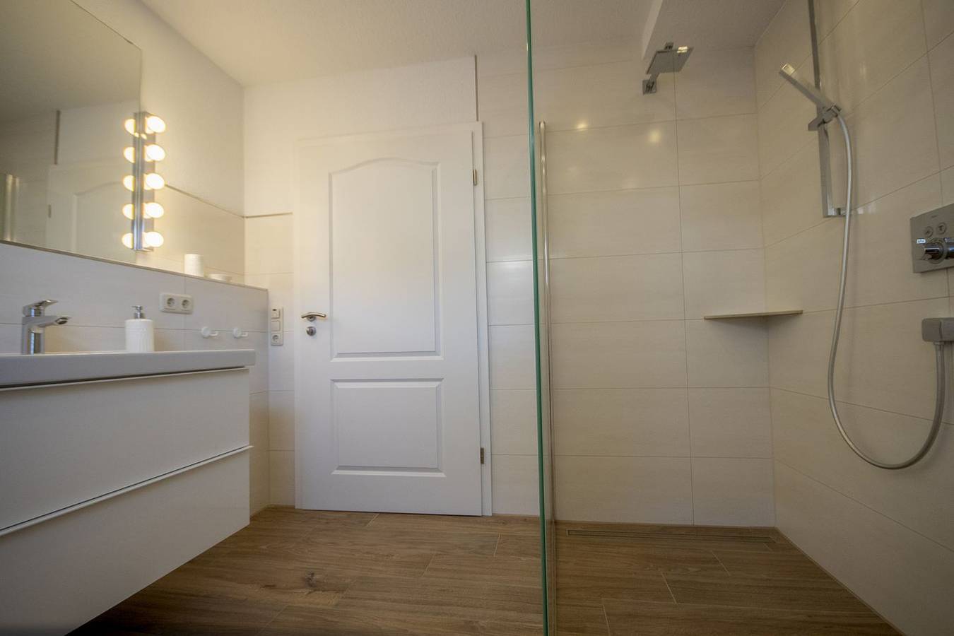 Appartement entier, Ds1 - Exklusives Erdgeschoss Ferienapartment mit Garten für bis zu 6 Personen in Duhnen, Cuxhaven
