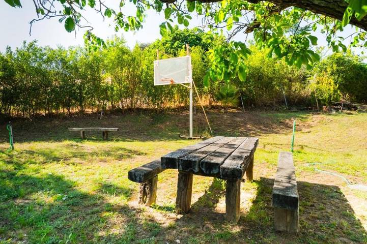 Casa rural para 10 personas, con piscina y terraza además de jardín y vistas, Se admiten mascotas en Constantina - 2