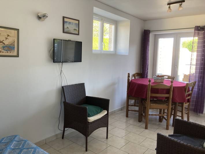 Gîte pour 4 personnes, avec terrasse et piscine à Montmartin-sur-Mer - 3