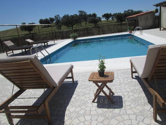 Casa rural para 4 personas, con jardín y vistas además de piscina y vistas al lago, Se admiten mascotas en Tierra de Mérida - Vegas Bajas