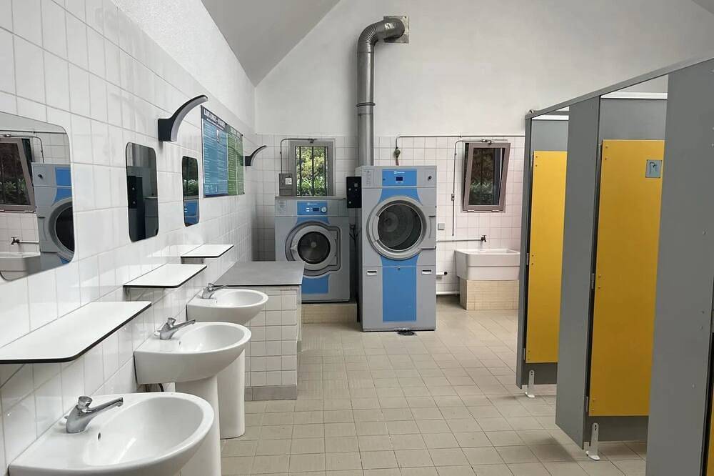 Zecamping 3 étoiles locatif 2 pers in Bagneaux-sur-Loing, Seine-et-Marne