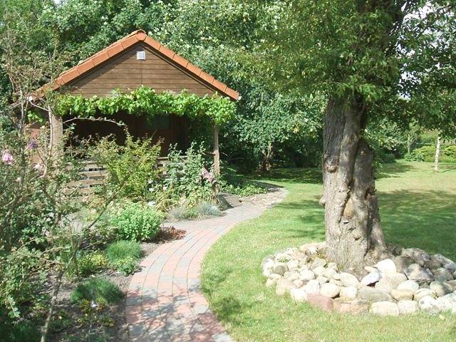 Ferienwohnung für 3 Personen, mit Terrasse und Garten in Hattstedt - 2