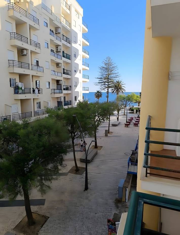 Appartement entier, Paradis en bord de mer à moins de 100 mètres de la plage in Armação de Pêra (costa), Armação de Pera