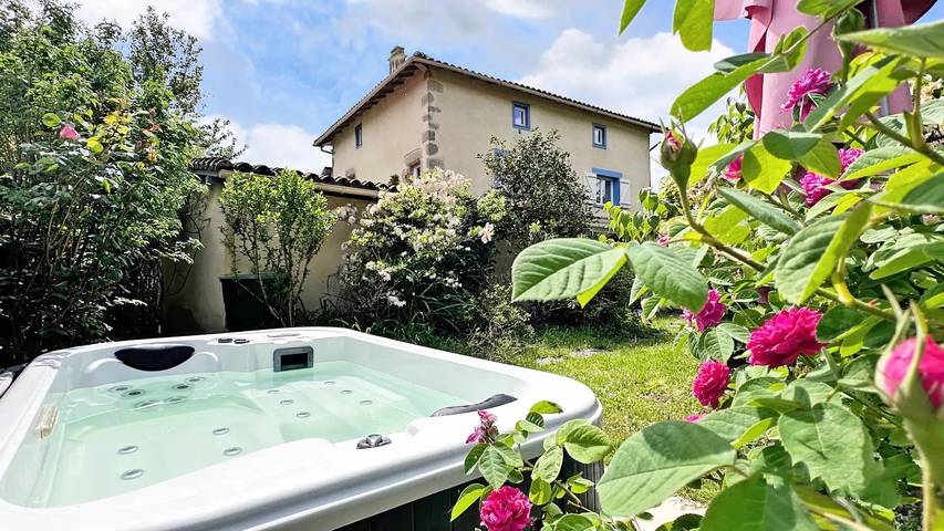 Casa de huéspedes para 6 personas, con jacuzzi y jardín - 1