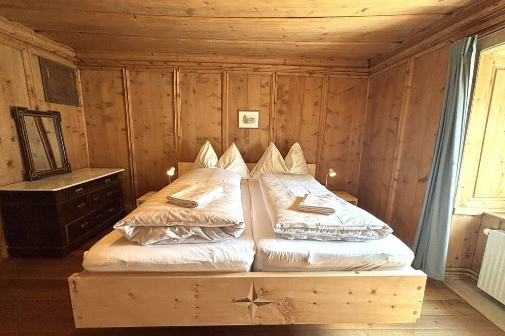 Ganze Wohnung, Haus Buol Bergün, (Bergün/Bravuogn). in Bergün, Bergün Filisur