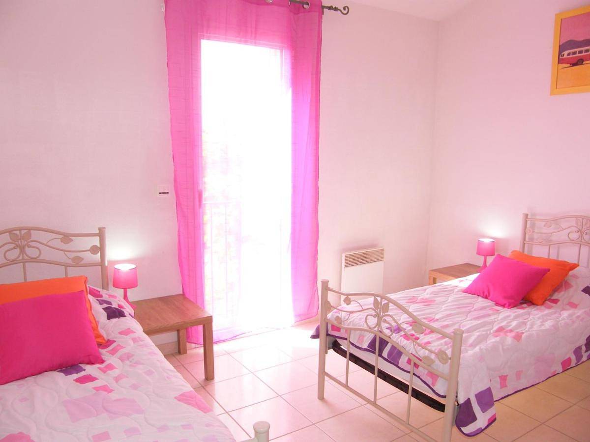 Appartement entier, 65m2 ok chéques vacances 2km mer 6pers 2ch jardin parking wifi in Latour-Bas-Elne, Côte d'Améthyste