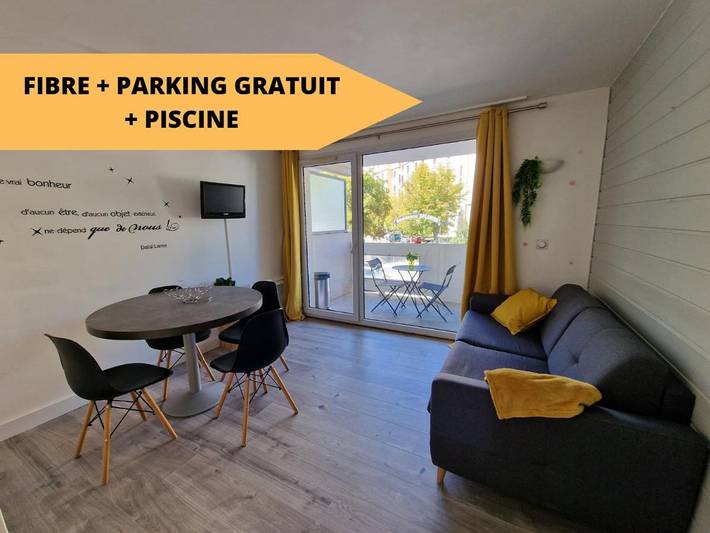 Appartement de vacances pour 4 personnes, avec Balcon ainsi que Terrasse et Piscine