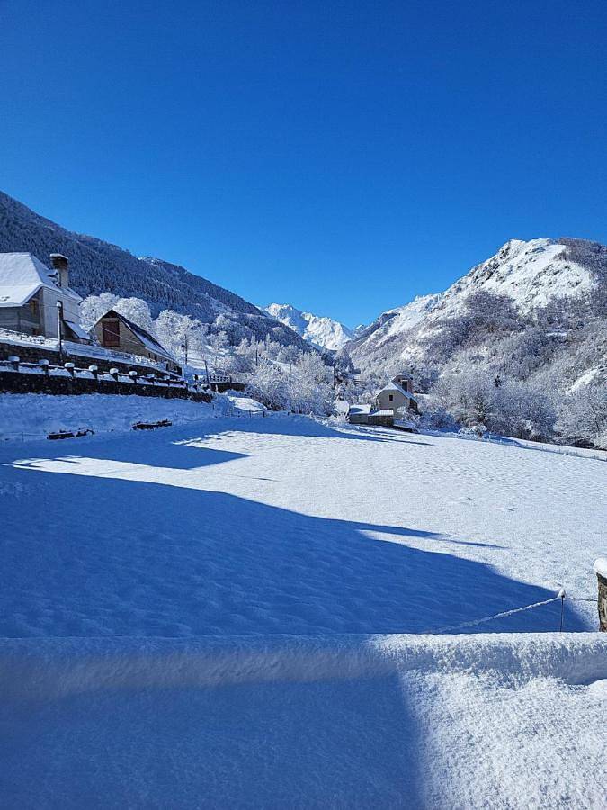Location de vacances pour 9 personnes, avec vue et jardin à Sireix - 3